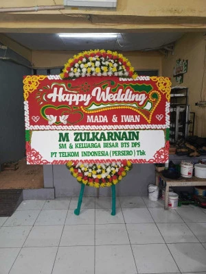 Papan Bunga di Tugu Selatan